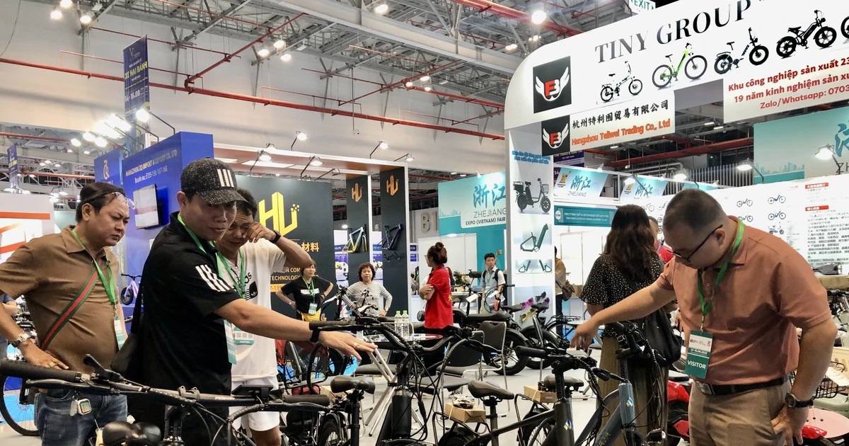 Three international exhibitions simultaneously open in HCM City