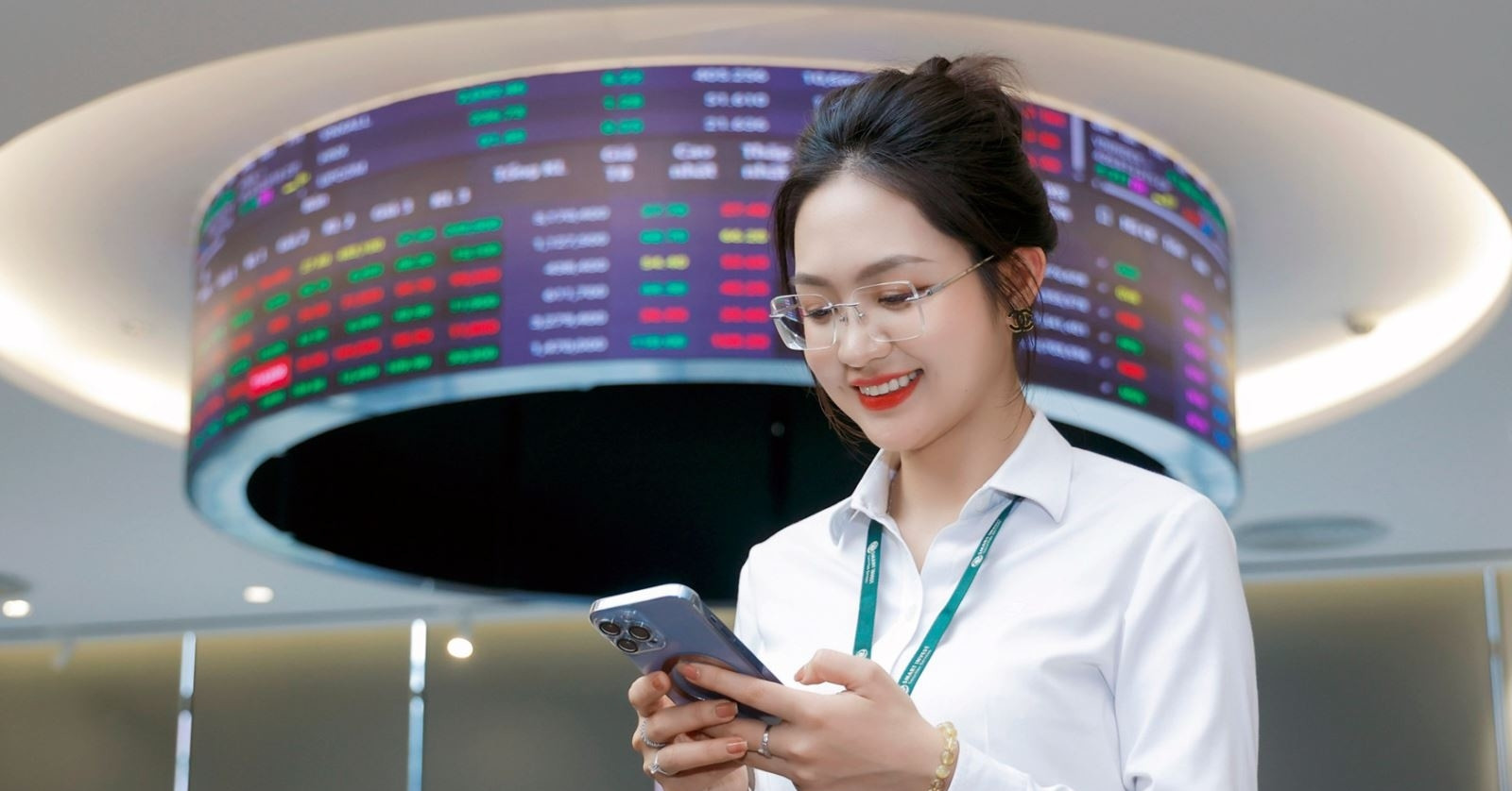 Vietnam to mandate English disclosures for all listed firms by 2026