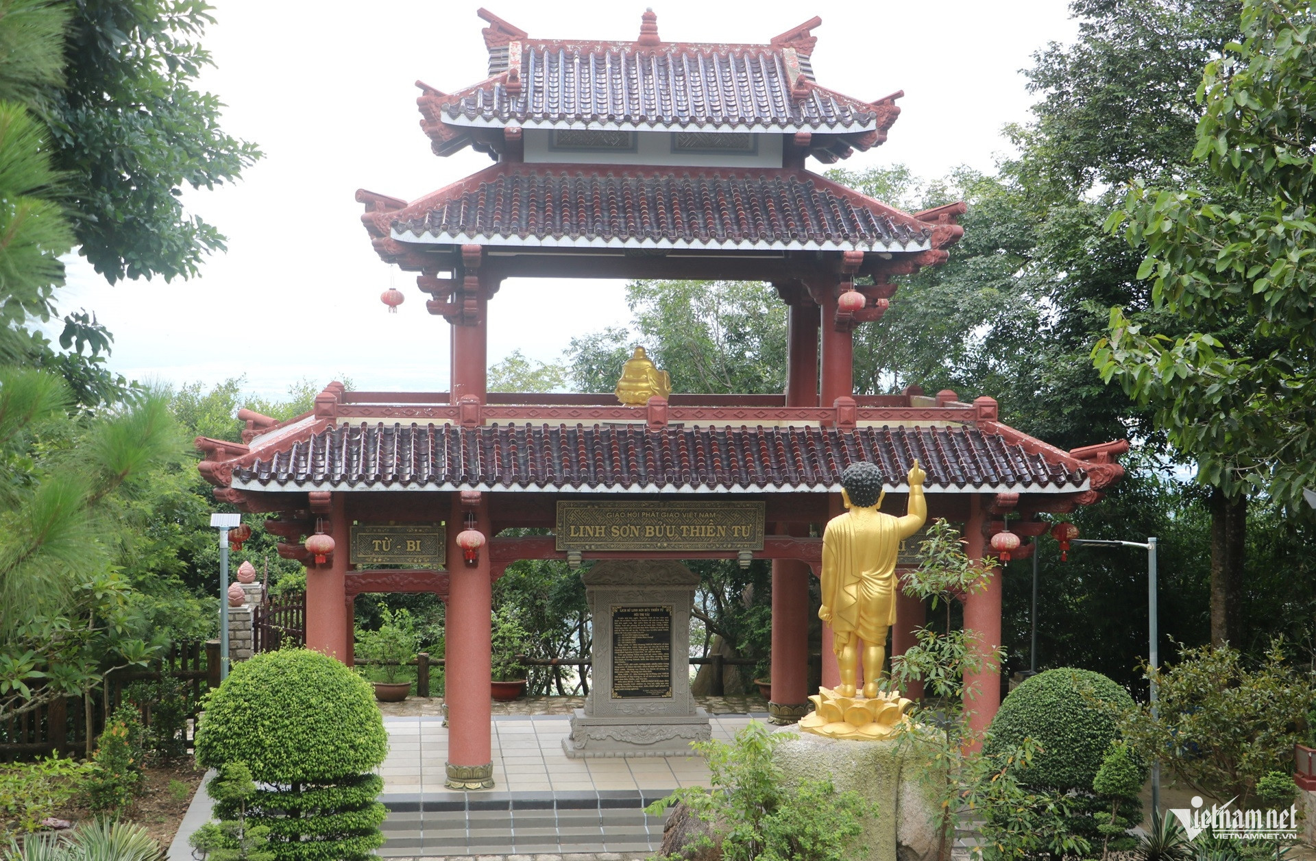 vietnam pagoda3.jpg