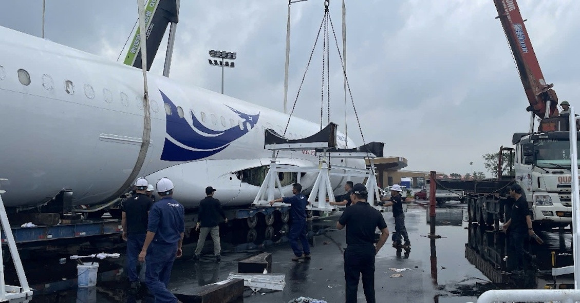 Decommissioned A320 transported overnight for national aviation exhibit