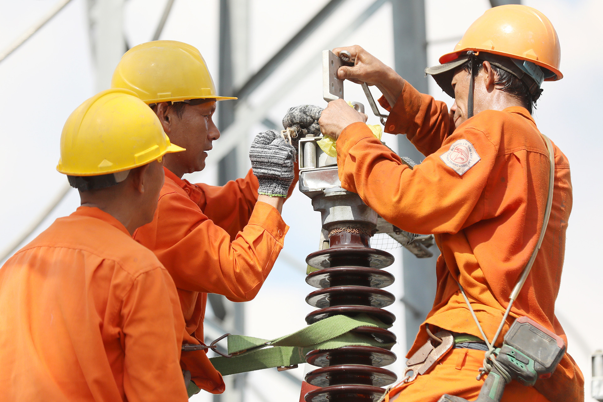 vietnam electricity.jpg