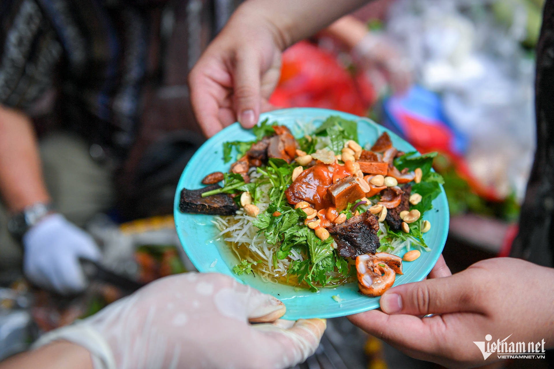 hanoi street food10.jpg