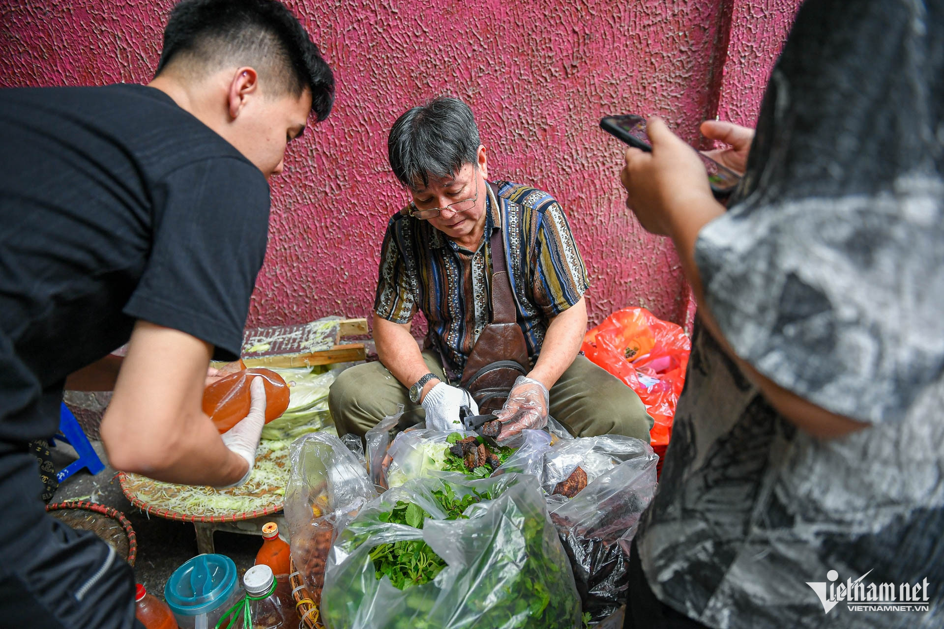 hanoi street food4.jpg