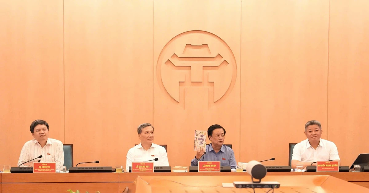 Hanoi to issue resolution supporting green vehicle transition