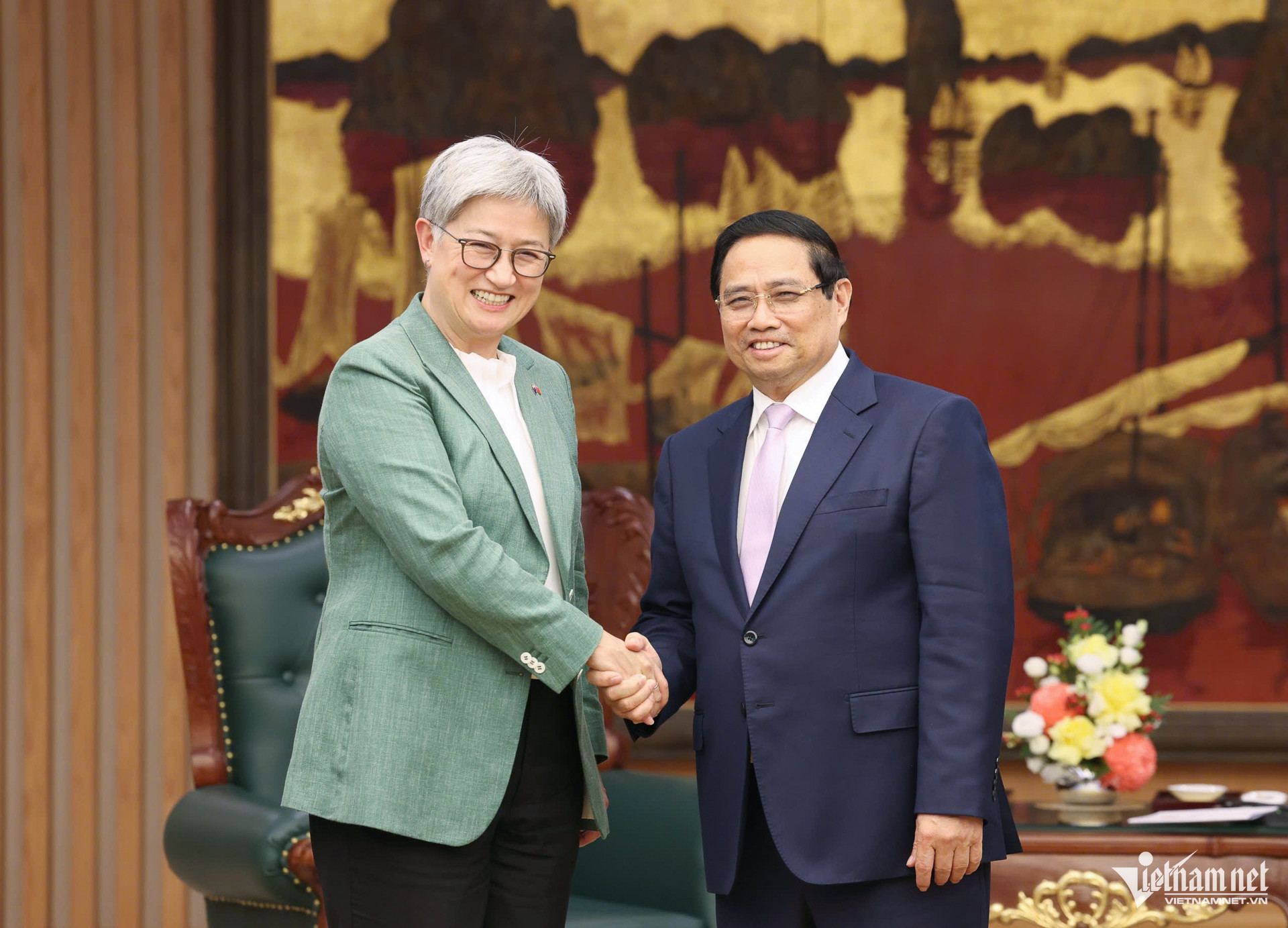 W-Penny Wong   Pham Minh Chinh.jpg