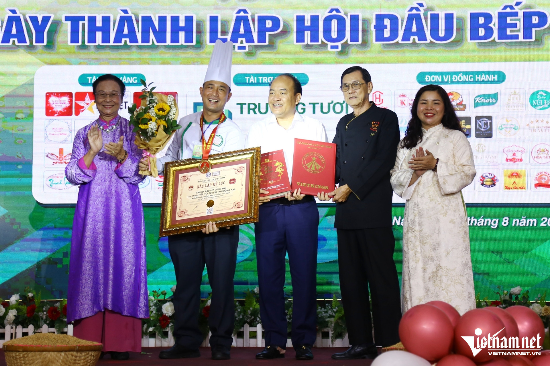 W-xoi hat dieu chien phong (2).jpg