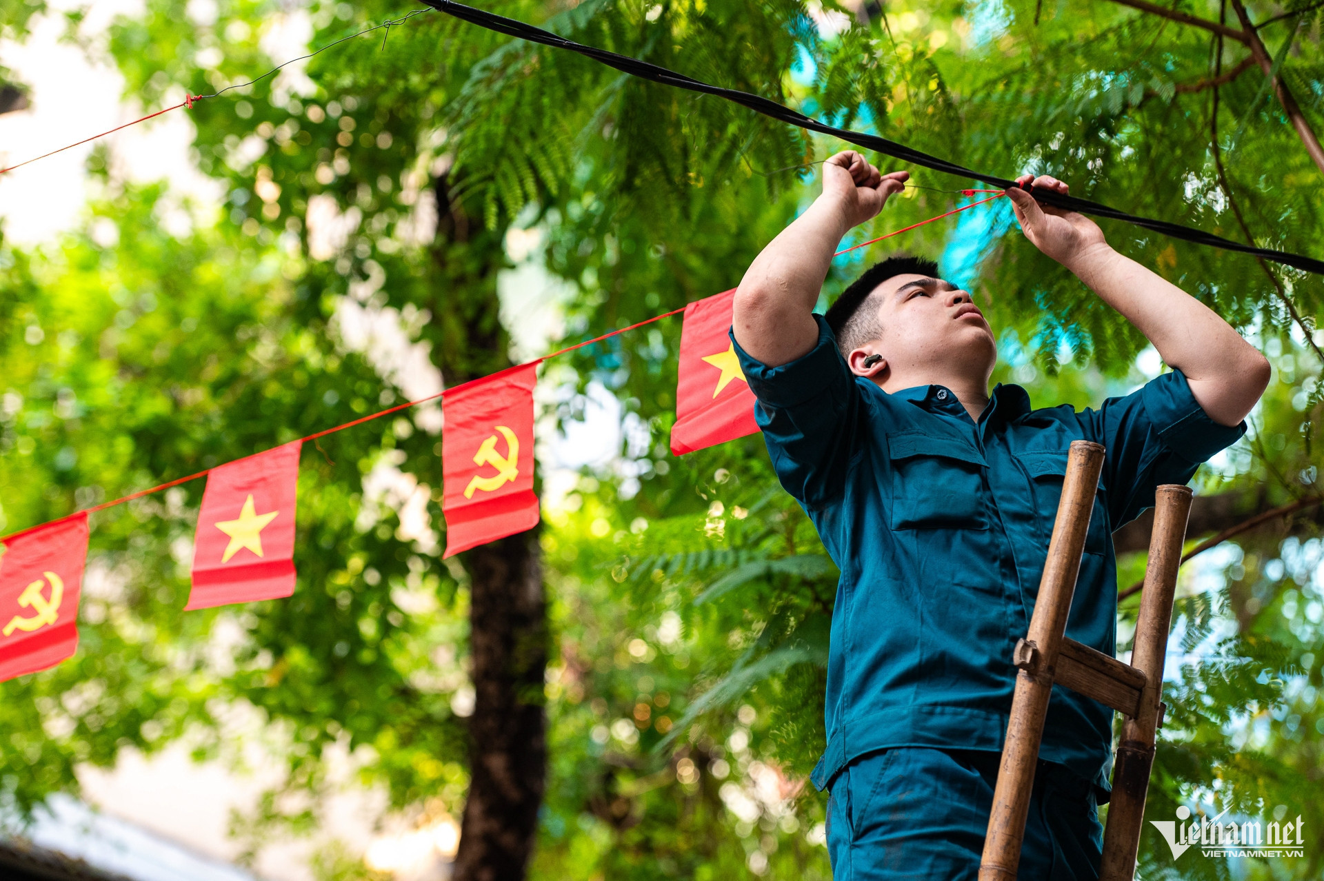 hanoi parade7.jpg