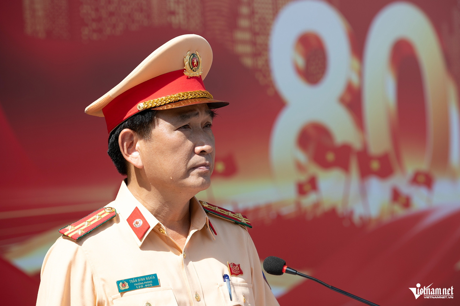 W-can bo chien si tang cuong 10 sao chép.jpg