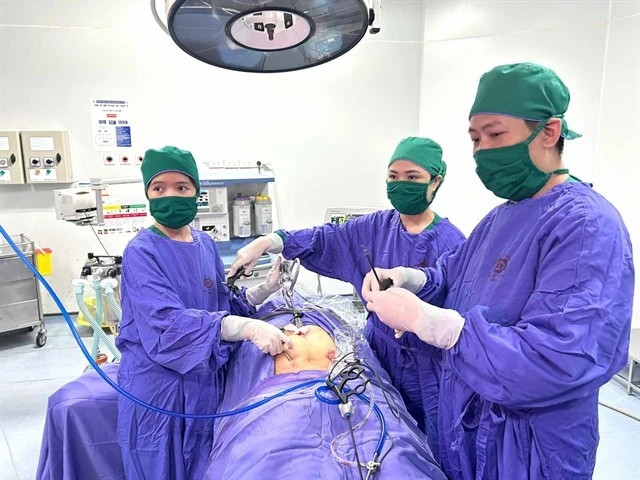 Vietnamese surgeons deliver lifeline to Filipina in ectopic emergency