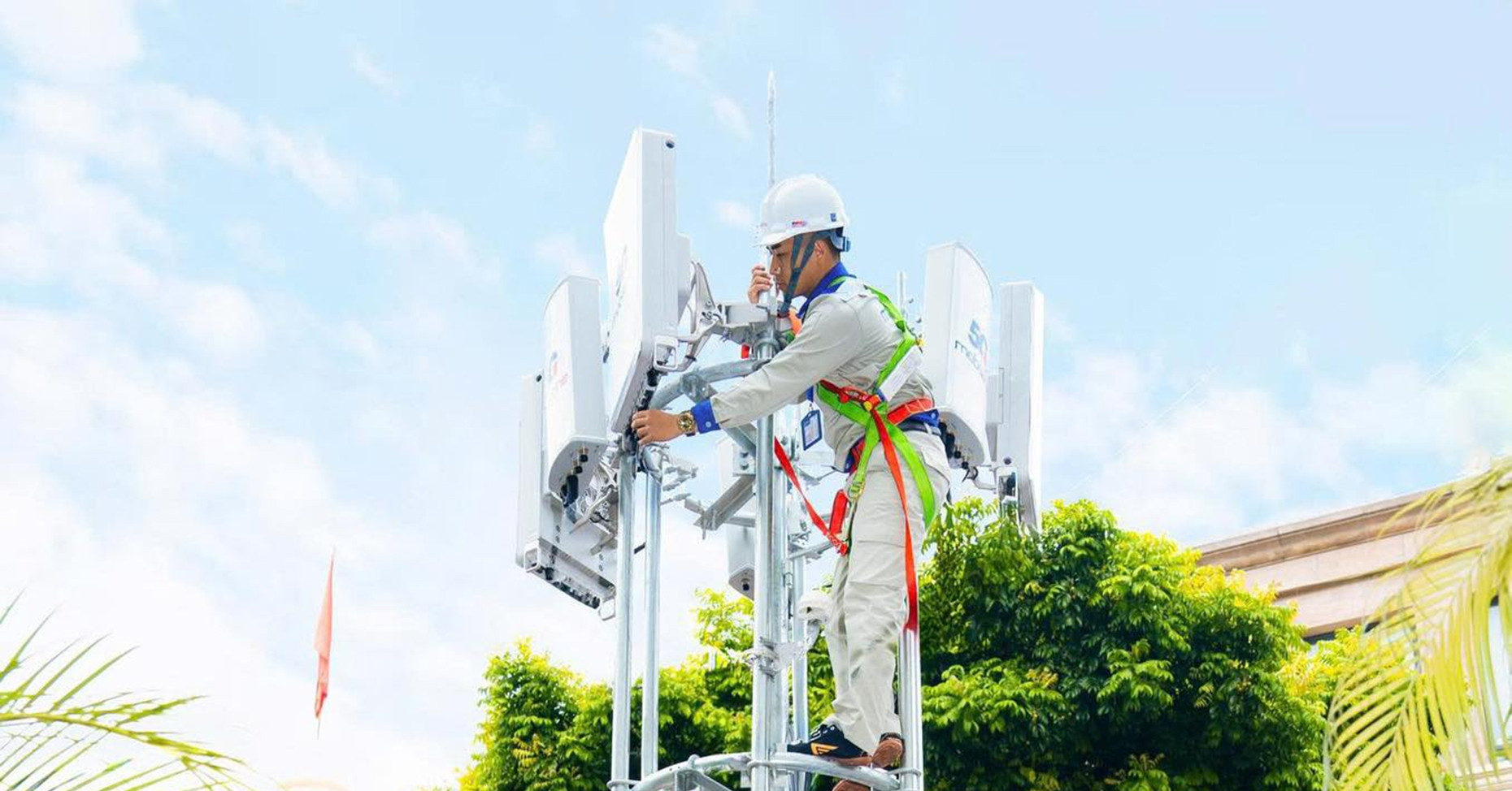 Vietnam pushes VNPT and Viettel to share network infrastructure with MobiFone