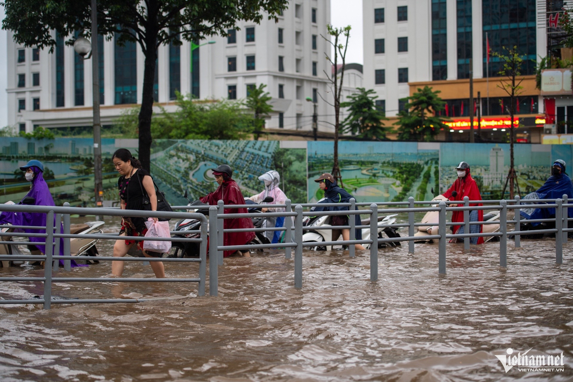 hanoi flood10.jpg