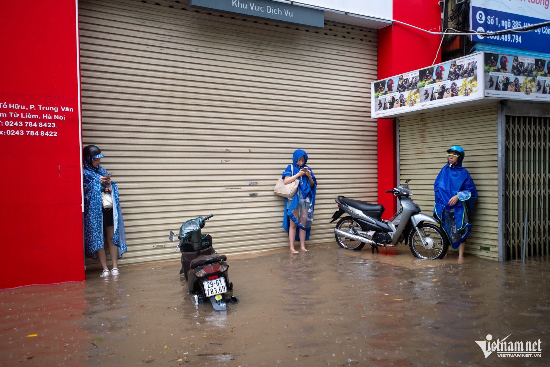 hanoi flood12.jpg