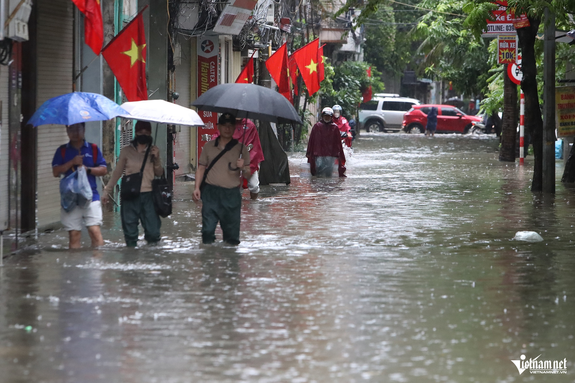 hanoi flood2.jpg