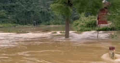 Flash floods devastate Lang Son, isolate villages and destroy roads