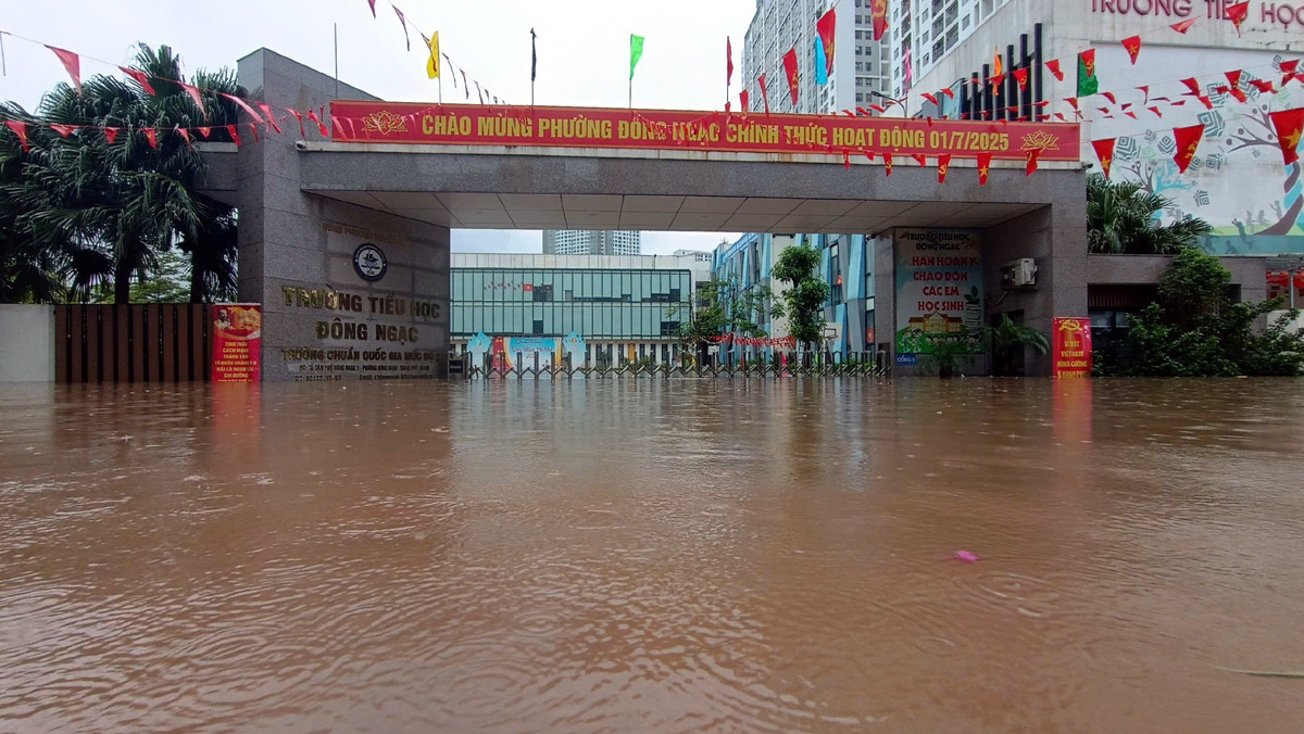 hanoi flood11.jpg