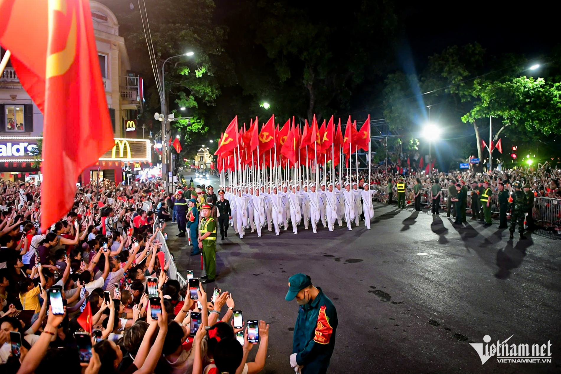 Hanoi welcomes 3.2 million visitors in August, tourism surges 27%
