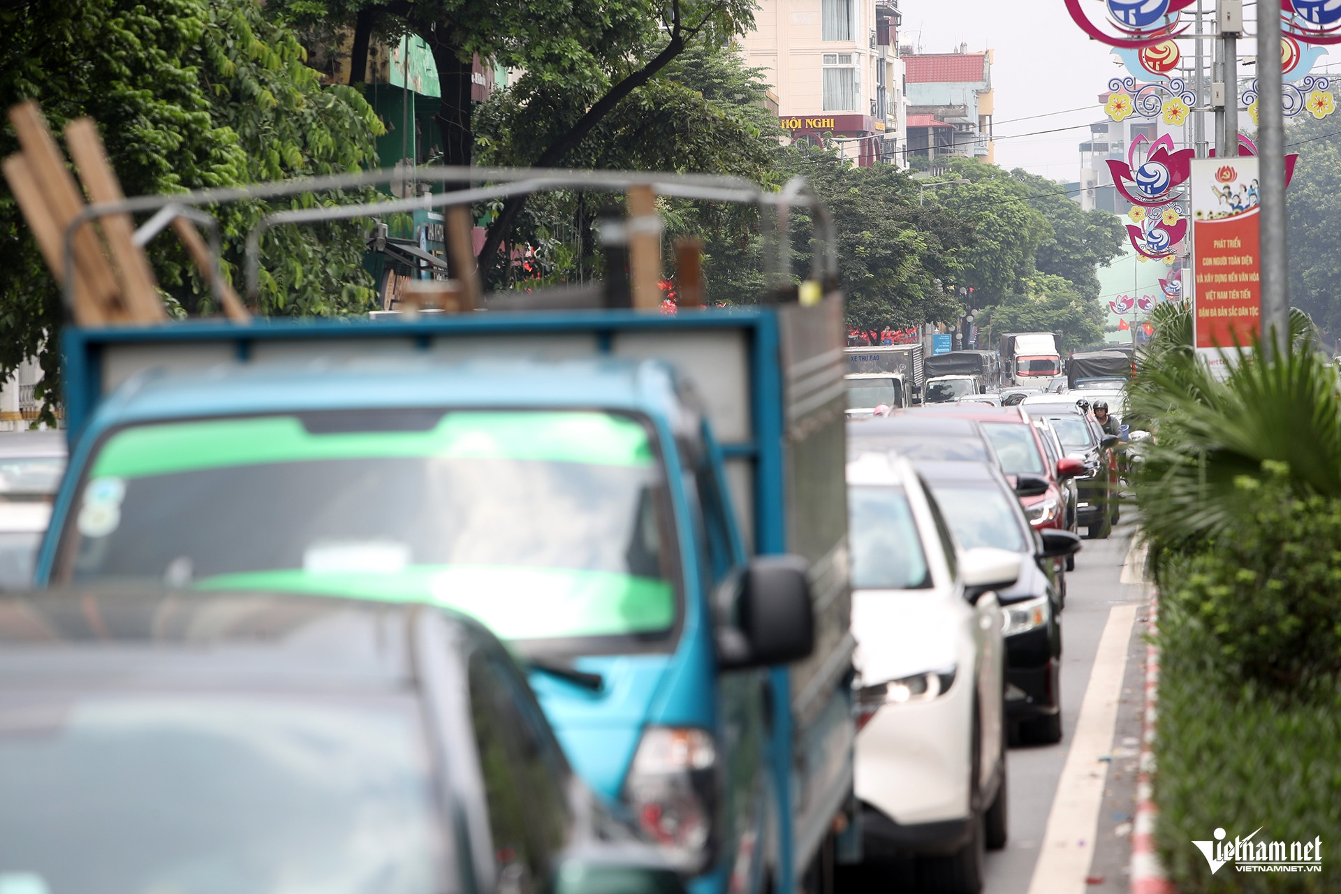 hanoi traffic jam10.jpg