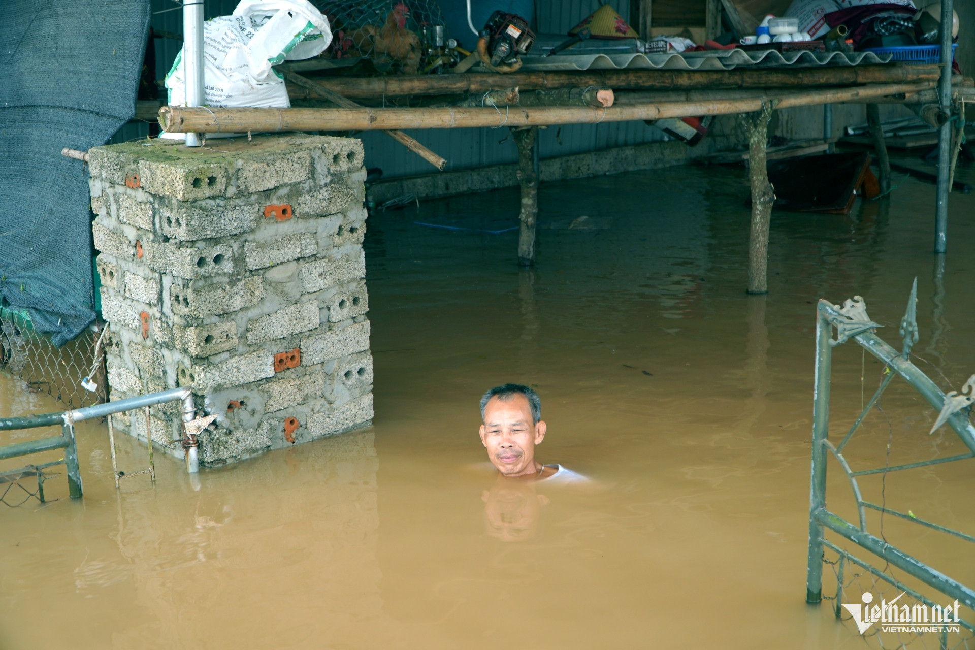 W-a4Người dân vùng rốn lũ Thanh Hóa.JPG.jpg