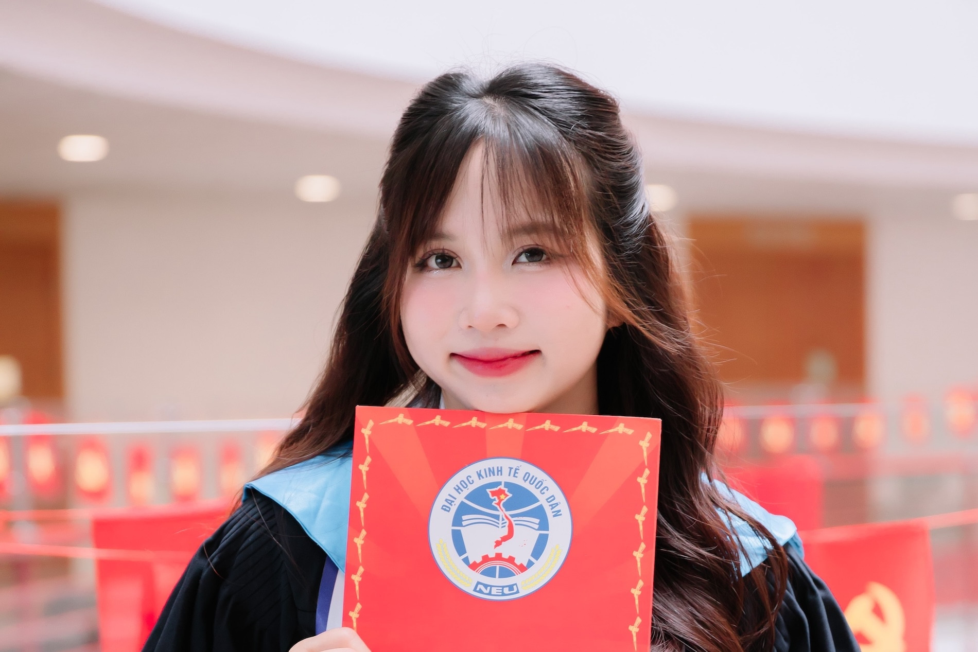 Valedictorian at gifted school overcomes first ‘failed’ university admission