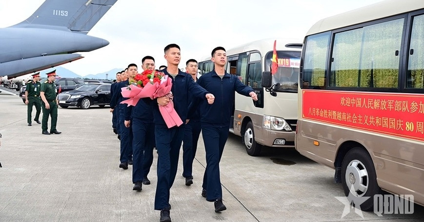 Chinese military delegation arrives in Hanoi for National Day parade