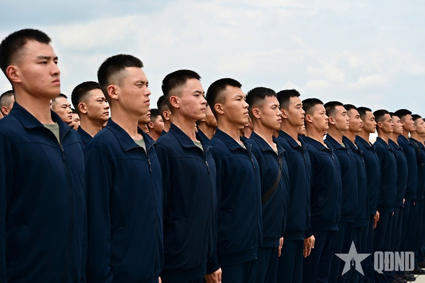 Đoàn quân nhân Trung Quốc tham gia diễu binh, diễu hành đã đến Hà Nội