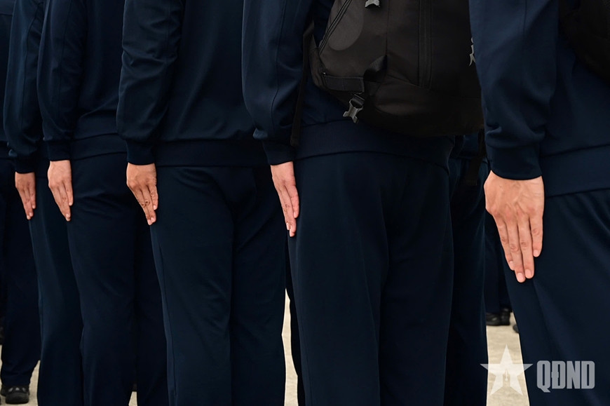 Đoàn quân nhân Trung Quốc tham gia diễu binh, diễu hành đã đến Hà Nội