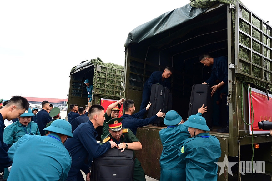 Đoàn quân nhân Trung Quốc tham gia diễu binh, diễu hành đã đến Hà Nội