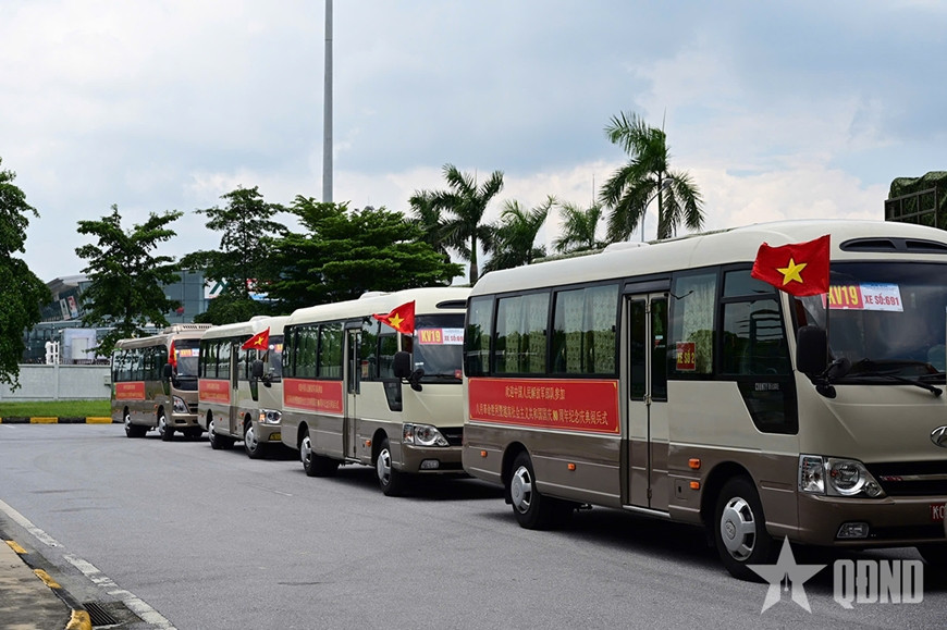 Đoàn quân nhân Trung Quốc tham gia diễu binh, diễu hành đã đến Hà Nội