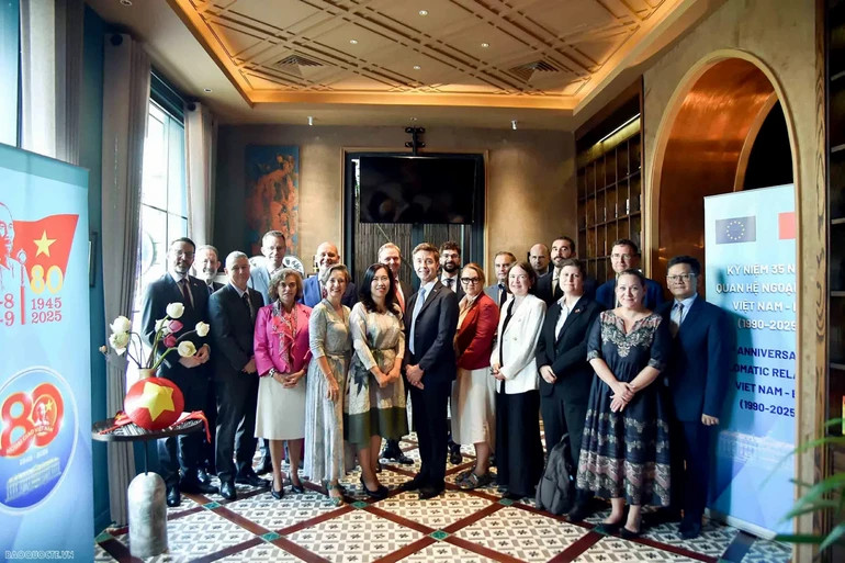 Deputy FM receives ambassadors, chargés d’affaires of EU member states