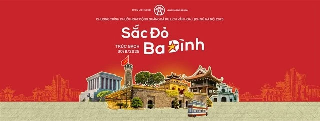 Hanoi paints the town red for August celebrations