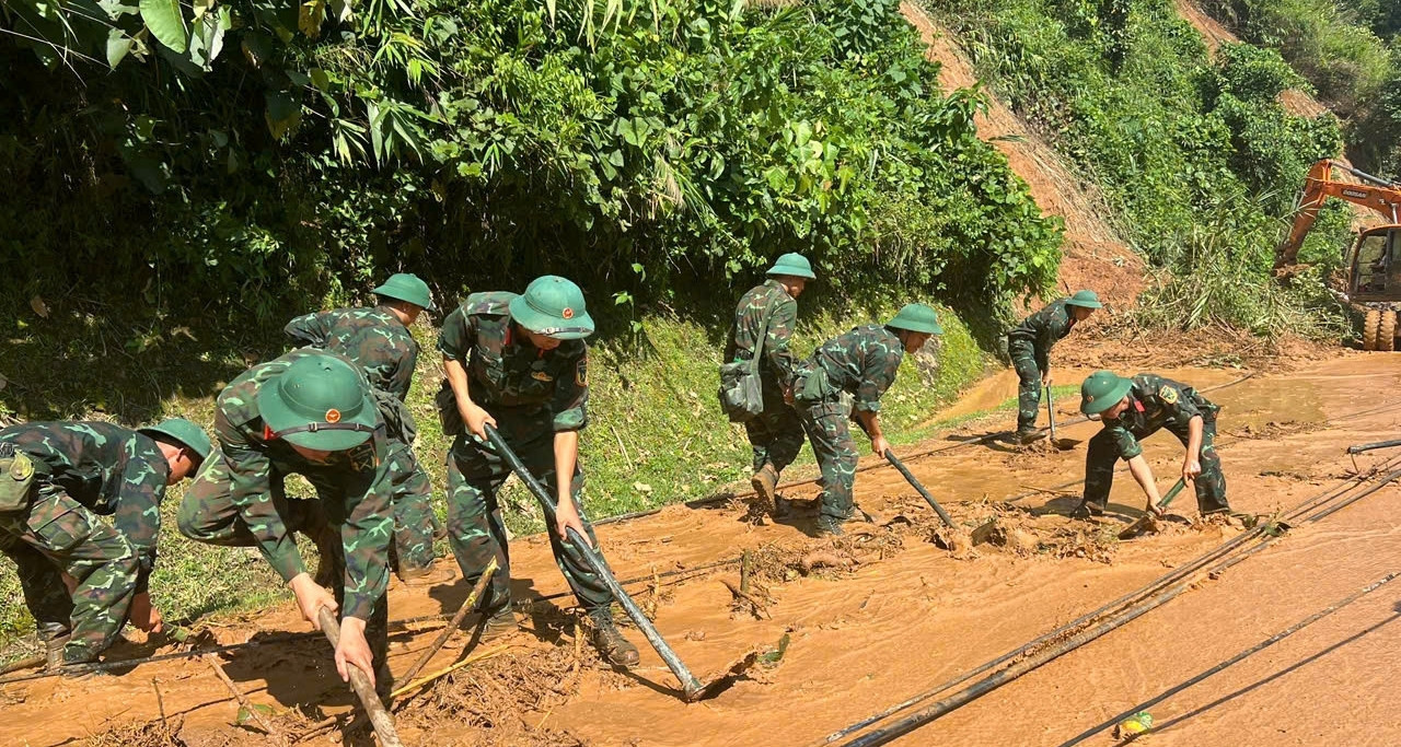 Vietnam ready to deploy air support to flood-hit northern provinces