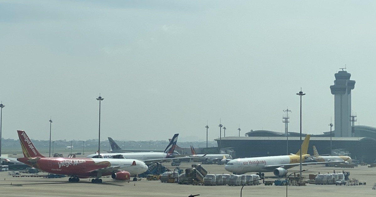 Laser and drone incidents surge near Tan Son Nhat Airport