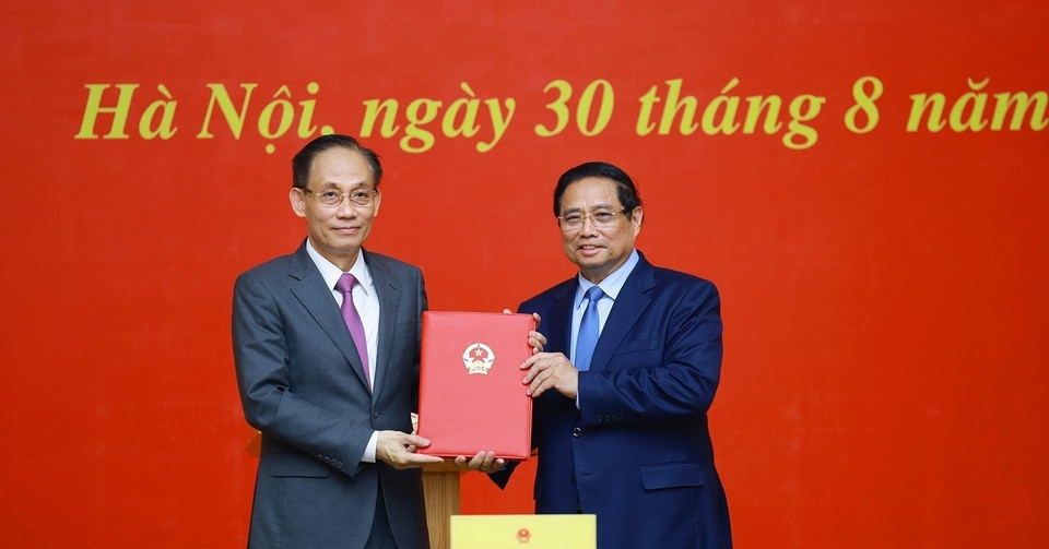 Le Hoai Trung named acting foreign minister in leadership reshuffle