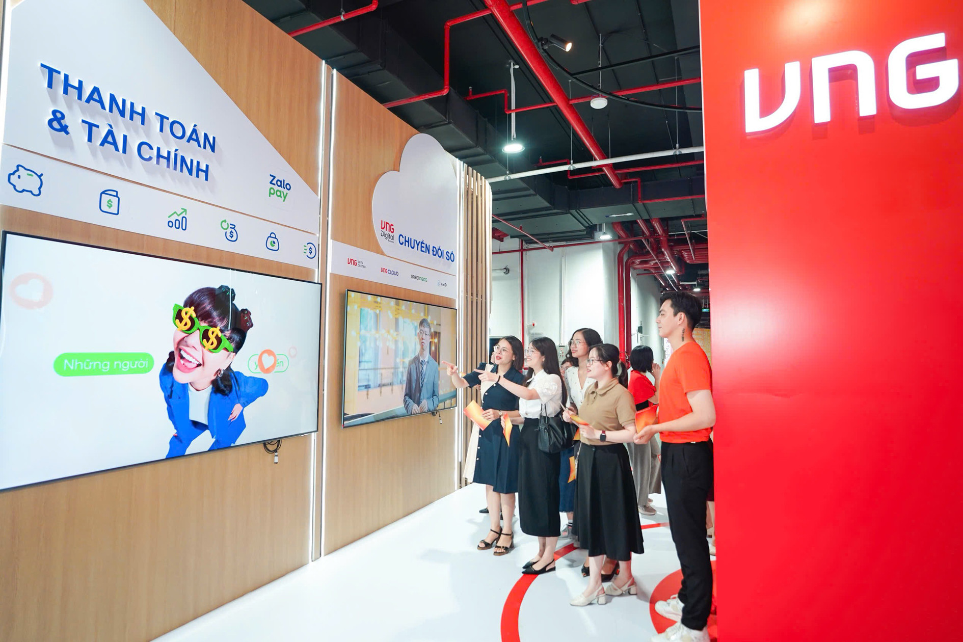 VNG giơi tghieu dich vu chuyen doi so .JPG