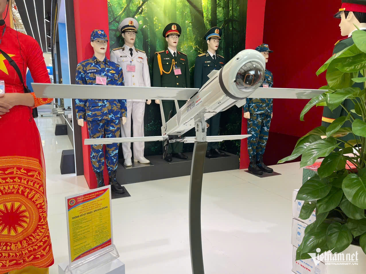 W-UAV trinh sat 1.jpg