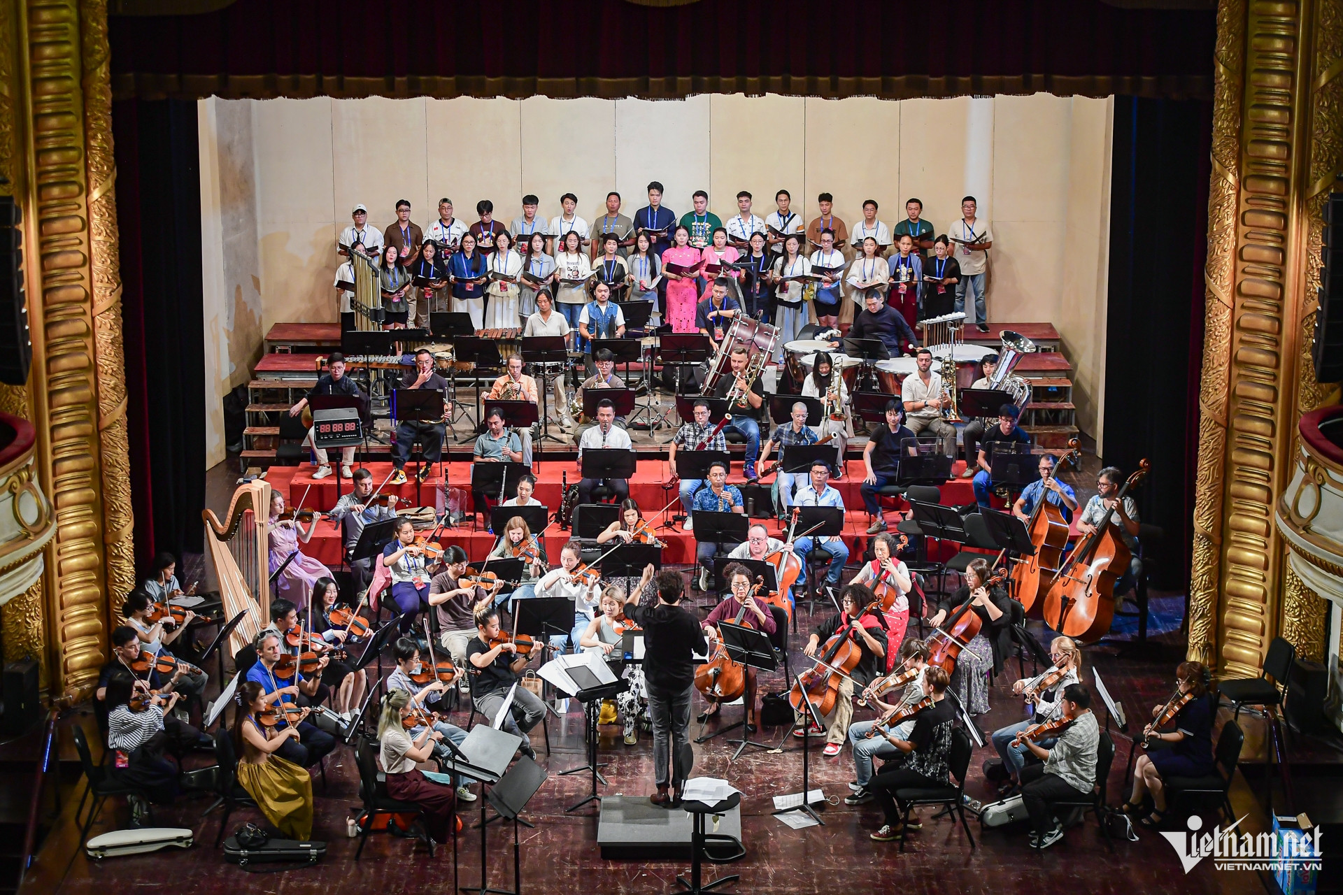 vietnamnet concert.jpg