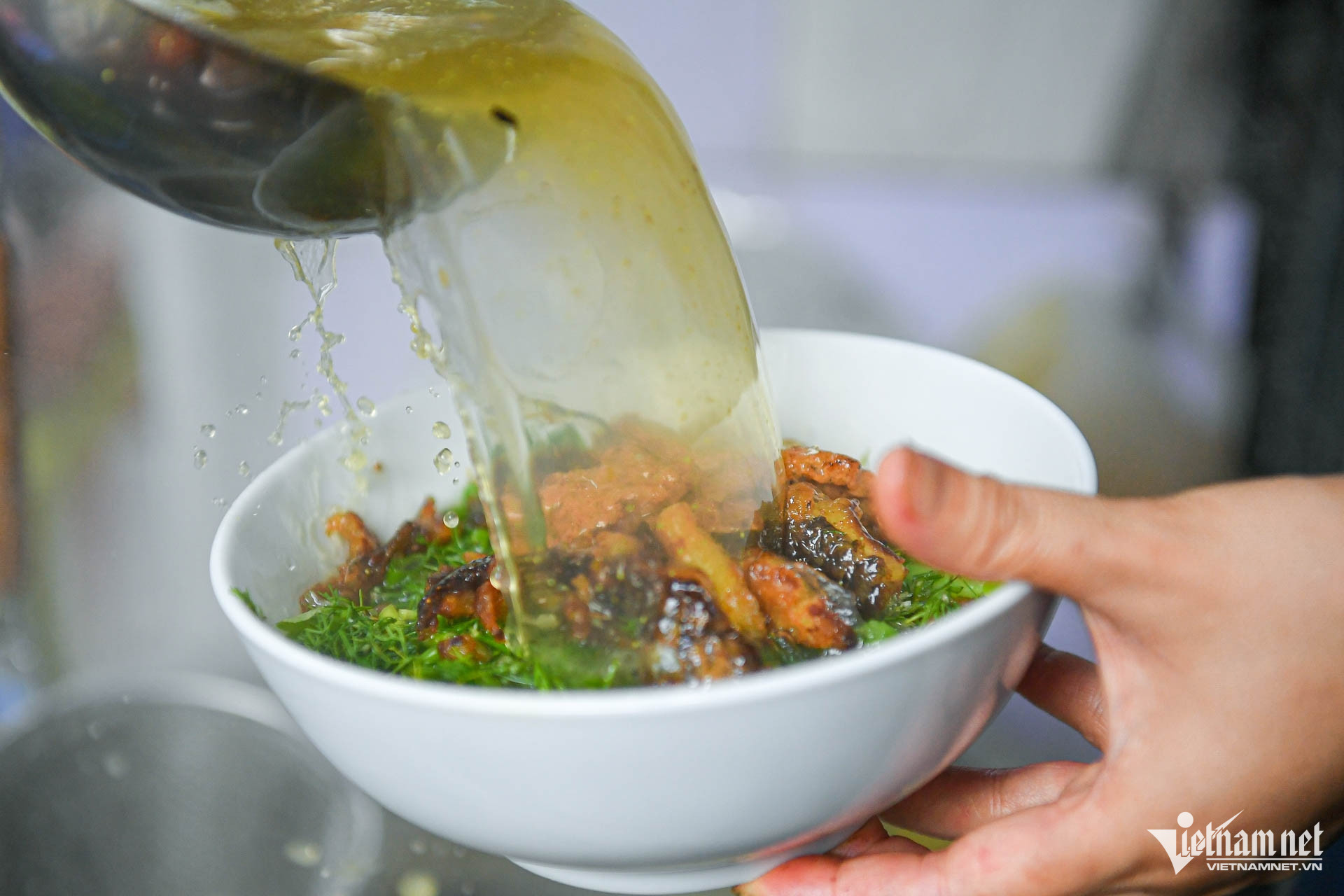 hanoi street food4.jpg