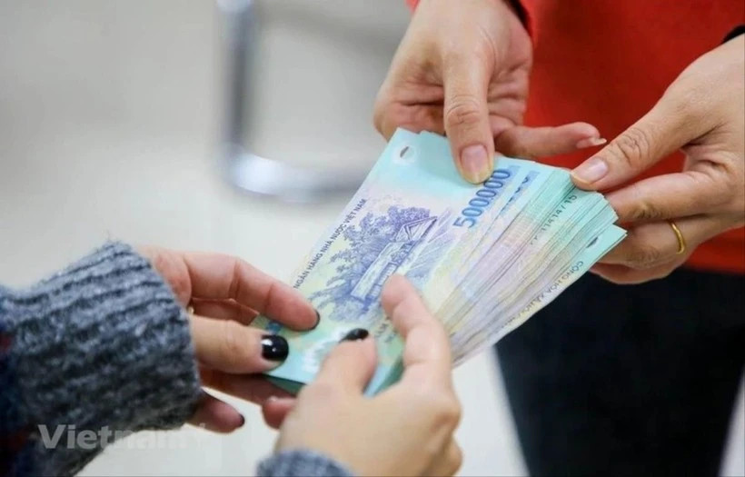 Vietnam’s 7-month budget revenue surges 27.4%, fueled by trade boom