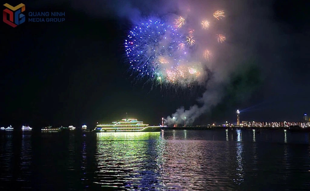 Quang Ninh tourism booms with dazzling nighttime experiences
