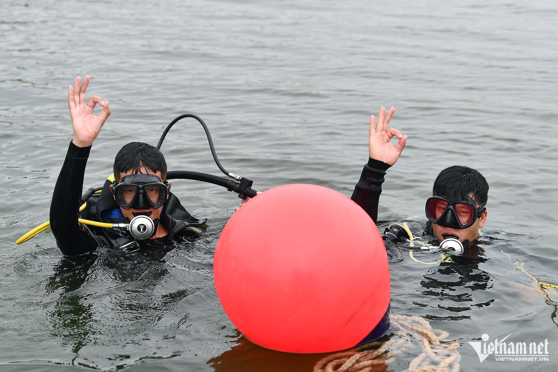 vietnam divers17.jpg