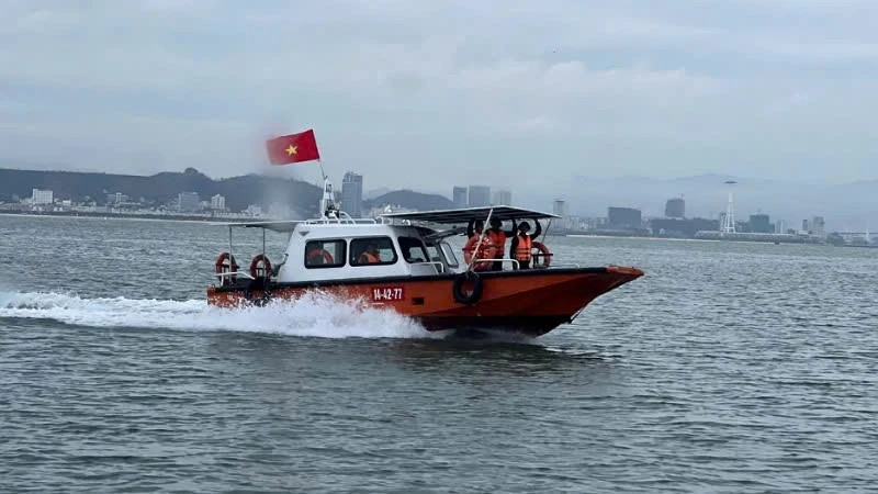Ha Long Bay launches 24/7 patrols to protect tourists