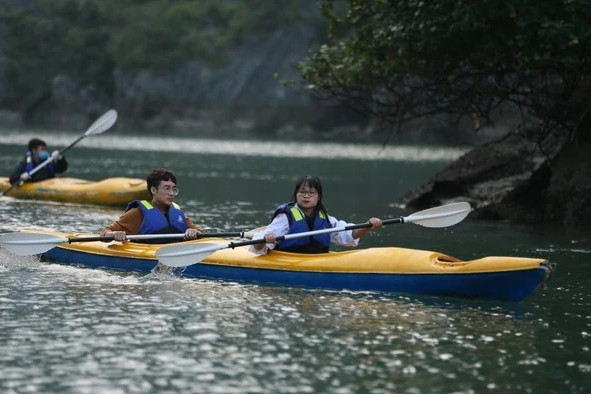 Tourists return to Quang Ninh following natural disaster