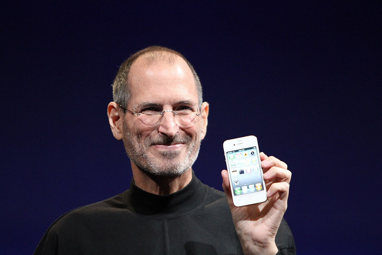 Steve_Jobs_Headshot_2010.JPG