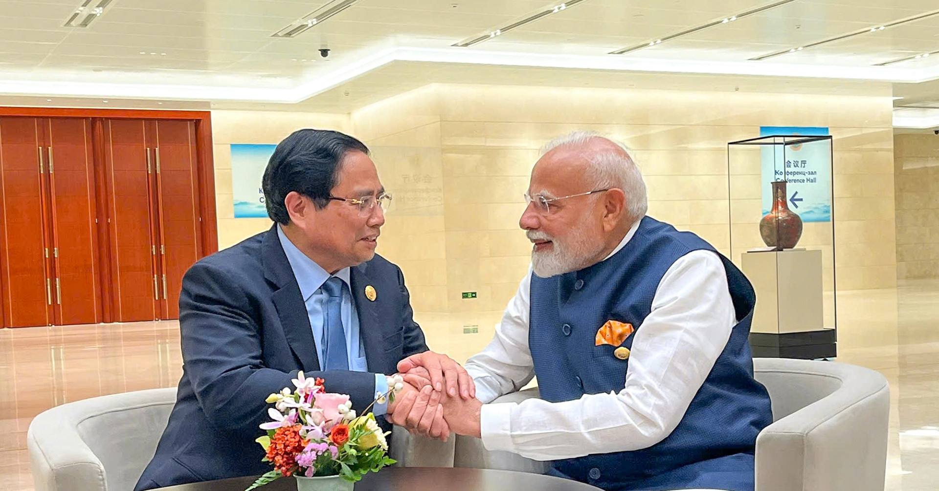 PM Pham Minh Chinh holds high-level talks with UN, ASEAN, and world leaders