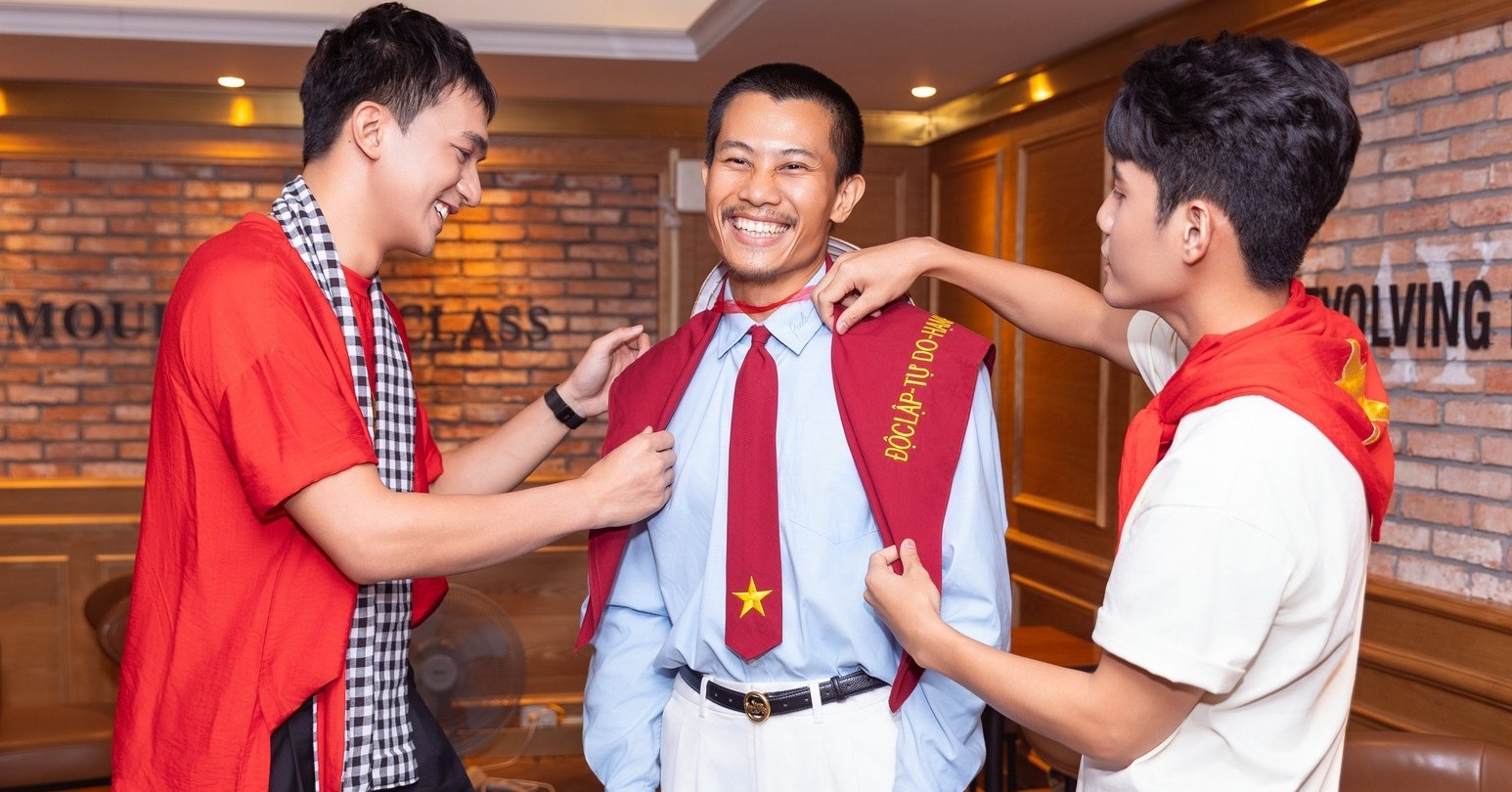 'Red Rain' crosses 300 billion VND, closing in on Vietnam’s top film