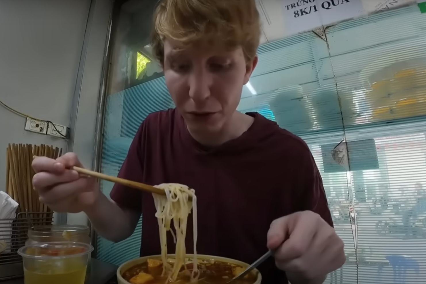 American willing to travel for an hour to eat Hanoi’s bun rieu