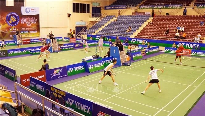 Nearly 300 players compete at Super 100 Badminton Tournament in Vietnam