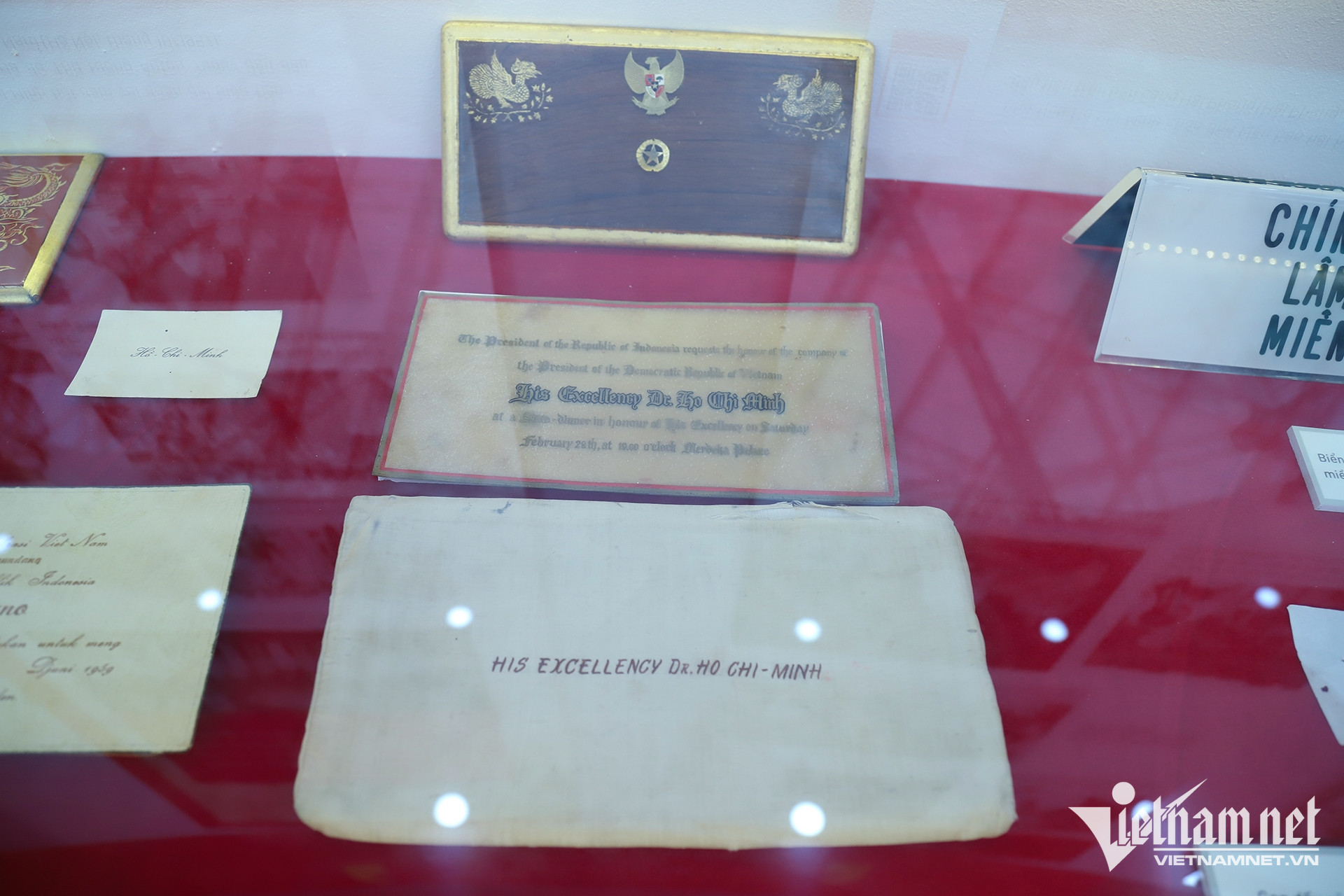 exhibition vietnam8.jpg