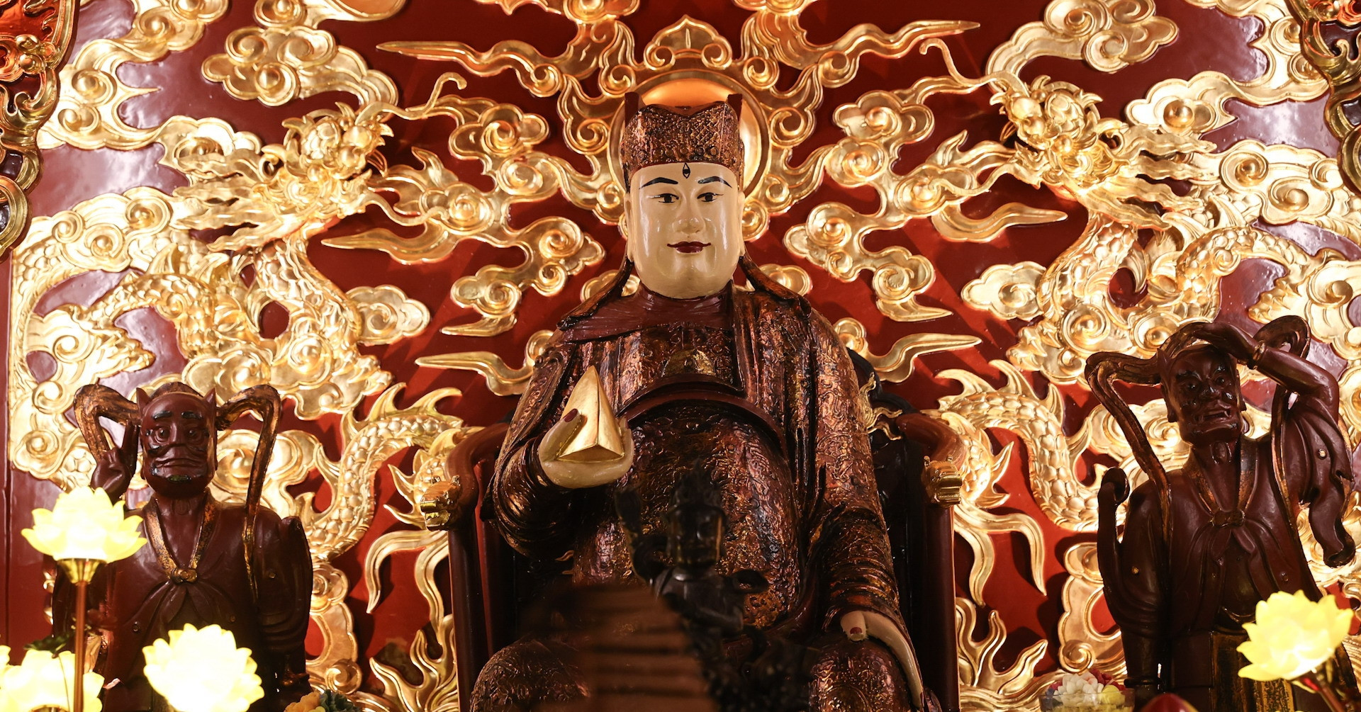 Hanoi’s only fire god temple stands tall in Old Quarter for centuries