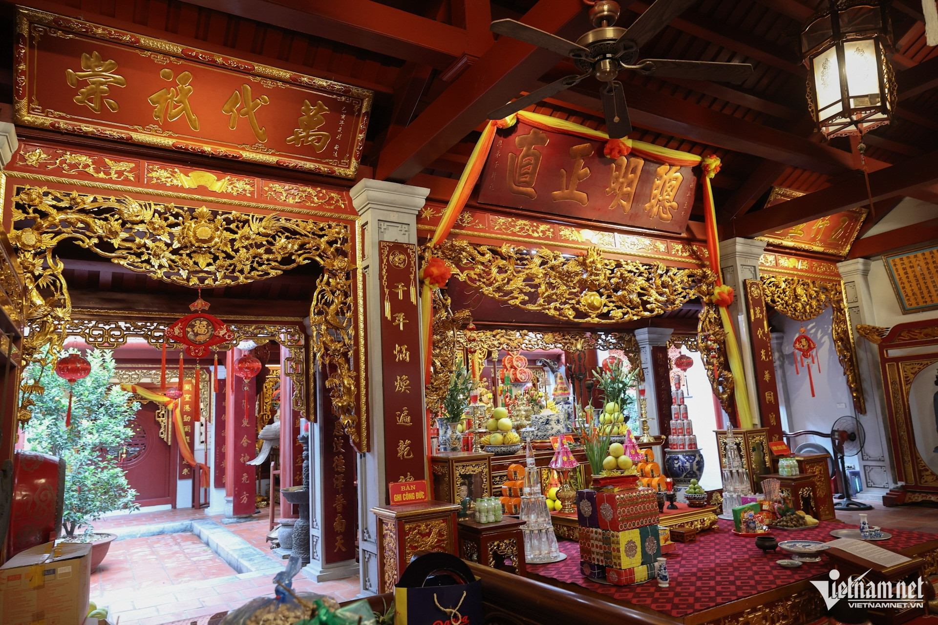 vietnam pagoda11.jpg